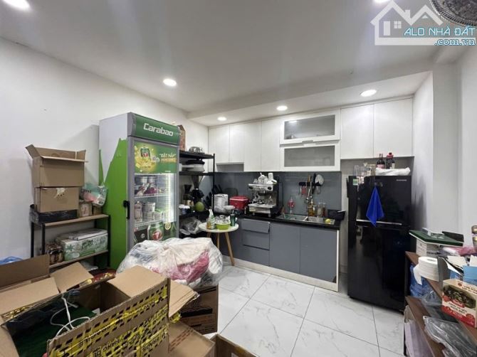 LÊ VĂN DUYỆT - 80M (4x20) 7 TẦNG - THANG MÁY - 10 PHÒNG KHÉP KÍN - SÁT MẶT TIỀN -HẺM THÔNG - 4