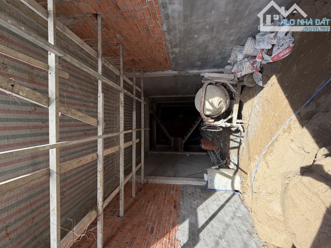 CHỦ GỬI BÁN 2 CĂN NHÀ 1 TRỆT 1 LẦU PHƯỜNG BIÊN HOÀ( tân vạn củ).DT: 4x17,5=70M2. GIÁ: 3TY6 - 4