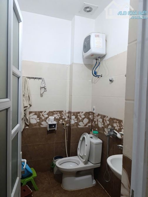 Bán nhà 4 tầng gần 50m2, vị trí có 1 không 2 tại mặt ngõ 79 Chợ Đôn 4,15Tỷ - 4