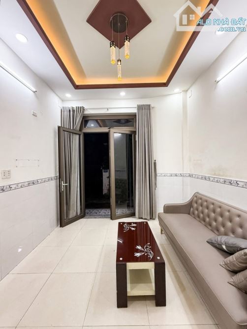 BÁN NHÀ 4 TẦNG KIÊN CỐ, 33M², 2PN MASTER 3WC + ST, PHAN VĂN TRỊ P12 B.THẠNH, CHỈ 5.85 TỶ - 4