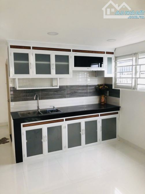 🧲🔴 **BÁN ĐẤT TẶNG NHÀ – MẶT TIỀN BÙI CÔNG TRỪNG, TX – DT 203m² – GIÁ 8.12 TỶ (≈ 40 Triệu - 4