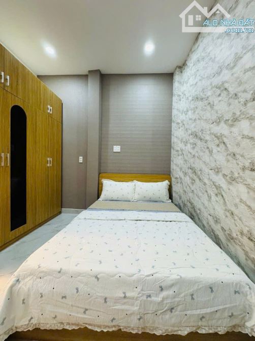 Bán Nhà Hxh Bùi Quang Là Gần Emart Phan Huy Ích, 2 Tầng 70m², Xe Trong Nhà, Giá 6.45 Tỷ TL - 4