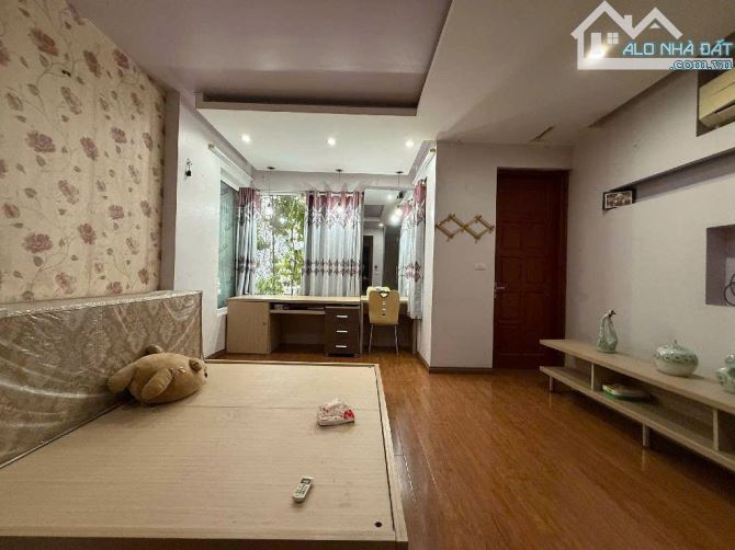 NHÀ MẶT PHỐ ĐẸP NHẤT LÝ THƯỜNG KIỆT 5 TẦNG MẶT TIỀN RỘNG KINH DOANH SIÊU LỢI NHUẬN - 4