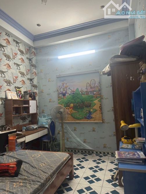 Nhà 3 Tầng Dĩ An. 90m2. Đường 8M,Hoàn Công Đủ Hơn 6 tỷ - 4