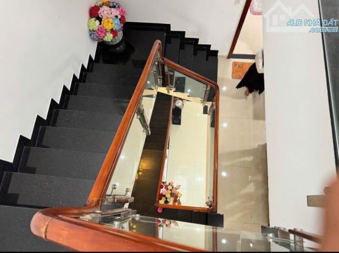 NHÀ MẶT TIỀN B5 KĐT VĨNH ĐIỀM TRUNG, 102M2, NGANG 6M, SỔ RIÊNG, GIÁ CHỈ 8,9 TỶ - 4