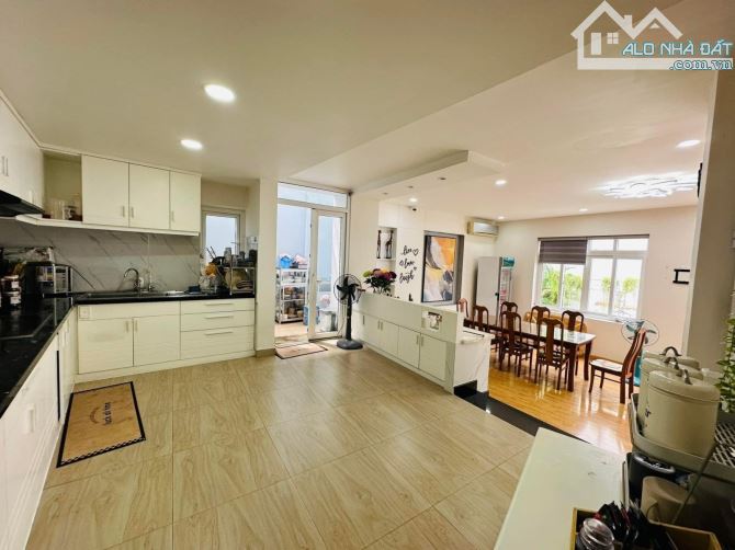 BÁN NHÀ 3 TẦNG - HẺM XE HƠI KD HOÀNG HOA THÁM - BÌNH THẠNH  - 10M × 18M -  23 TỶ - 4