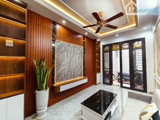 Bán nhà trung tâm phường Hoàng Mai - Ngõ nông rộng gần ô tô chỉ hơn 6 tỷ - 4