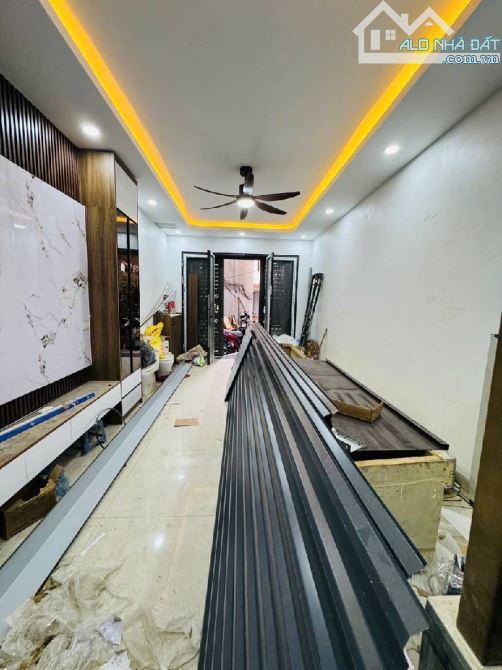 Biệt thự Thái Hà- Ngõ Nông Gần Maybach- Diện tích 40m2- 6 tầng thang máy - 4