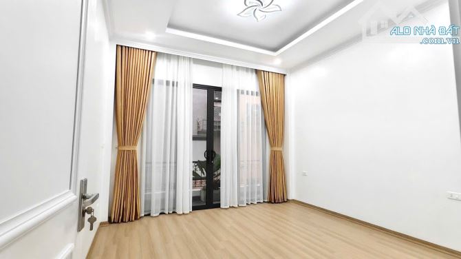 BÁN NHÀ ĐẸP THÁI HÀ, ĐỐNG ĐA - 45M² x 5T THANG MÁY - GARA Ô TÔ - Ở NGAY - GIÁ 16.8 TỶ - 4