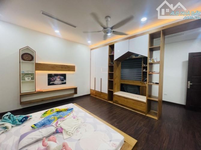 Bán gấp Phân lô MỄ TRÌ, NAM TỪ LIÊM 95m2, 5T, Mt 5m, OTO, T. Máy, Kinh Doanh, Nhỉnh 38 tỷ - 5