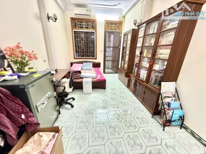 Bán nhà phân lô Giảng Võ – 53m² – 2 mặt thoáng– Ô tô đỗ cửa – Giá 13.6 tỷ - 5