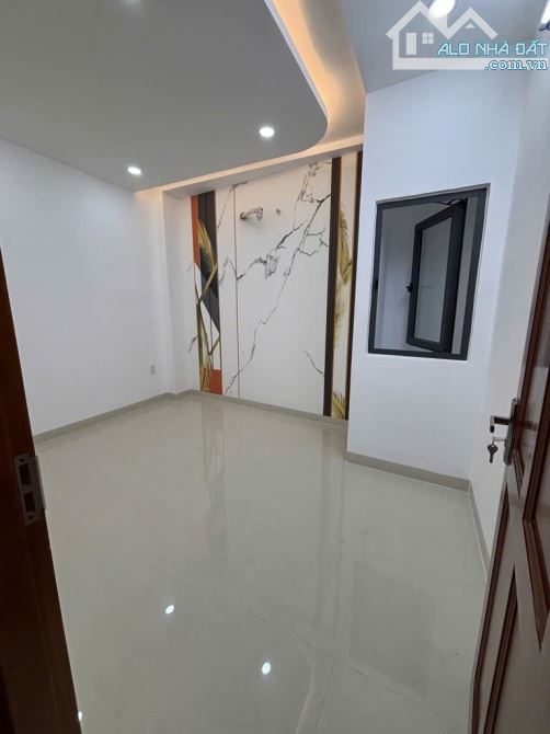 BÁN nhà mới đẹp - Hương Lộ 2 – 4PN (49m2) – HẺM XE HƠI  - Ngã Tư Bốn Xã - Chỉ: 6.5 Tỷ shr - 5