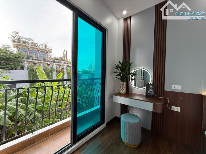 Siêu phẩm liên mạc - nhà mới full nội thất - ngõ ô tô - thang máy - 5