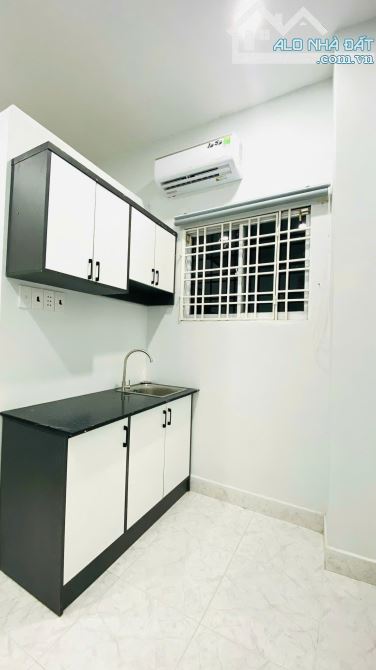Căn hộ Studio full nội thất , Mặt tiền Vĩnh Hội , gần khu ẩm thực tại Q4 - 5