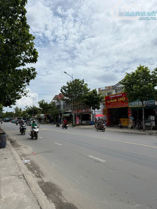 🔥Mặt Tiền KD Nguyễn Thị Minh Khai 5x22 110m2 đoạn đông dân cực SUNG - Dĩ AN - 5