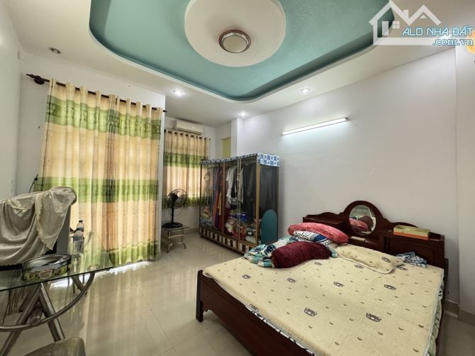 * Chỉ: 8.3 Tỷ - Hoàng Diệu 2, Thủ Đức - Hẻm Ô TÔ tránh nhau - 72m2 - Nhà 4 tầng - 5