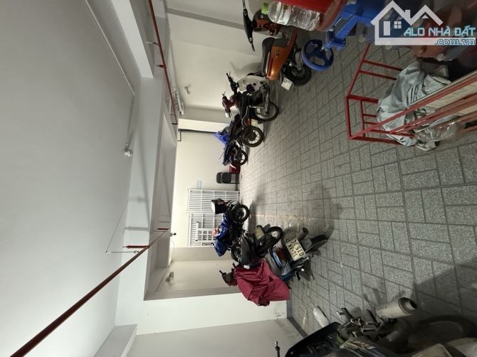 27.9 tỷ/120 M2 / 7 Tầng/6 M tiền/ Trịnh Văn Bô/ Ô Tô Thông - 5