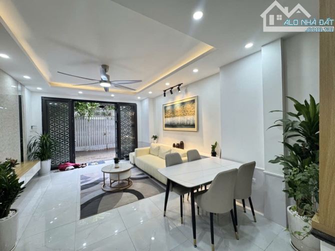 bán nhà phố bồ đề 35m2, 5 tầng, gần phố kinh, doanh nhỏ, ô tô vào nhà giá 10.2 tỷ - 5