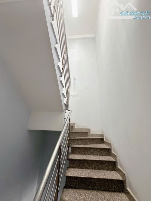 NHÀ MẶT TIỀN P5 Q8 ĐƯỜNG LÔ A BÙI MINH TRỰC - 4 x 12 - 3 TẦNG BTCT. - 5