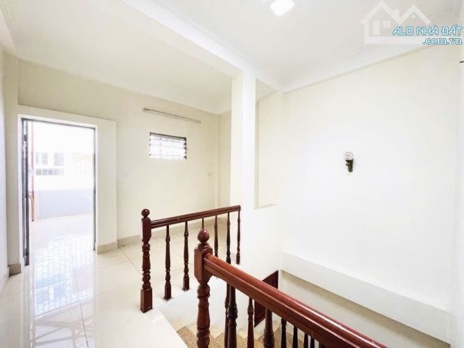 Bán nhà đẹp Tô Vĩnh Diện! 58m2 x 4 tầng chỉ hơn 13 tỷ - Phân lô quân đội, ô tô tải vào nhà - 4