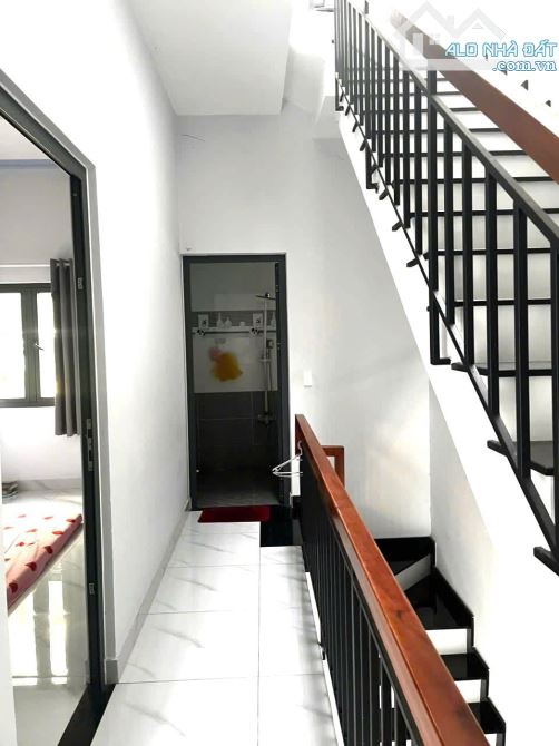 Bán nhà 3 tầng  sát làng đại học Quốc gia dt 80m2 - 5