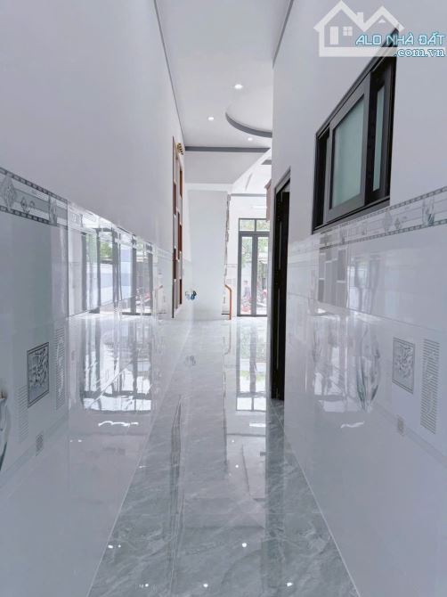 Nhà Định Hòa, Thủ Dầu Một, Bình Dương. Diện tích: 4 x 28 = 112m2, thổ cư 60m2 - 5