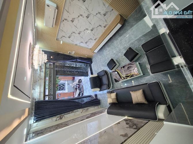 Siêu phẩm ,bình thanh. 4 tầng btct. 48m2 . 4pn. 5wc. Full nội thất . Cách mặt tiền chỉ 20m - 5