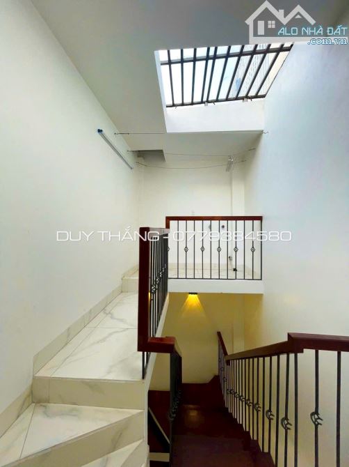 Bán nhà 3 tầng sạch đep ,ngõ to gần ngay đèn xanh đỏ Ngô Gia Tự - Văn Cao. Hải Phòng. SĐCC - 6