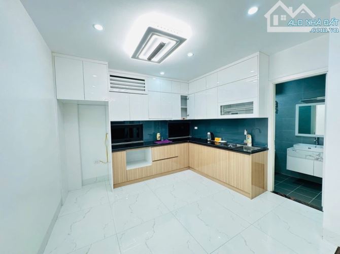 NHÀ ĐẸP 6 TẦNG THANG MÁY - MỚI TINH - PHÂN LÔ - Ô TÔ TRÁNH - 2 MẶT NGÕ SIÊU VIP - 6