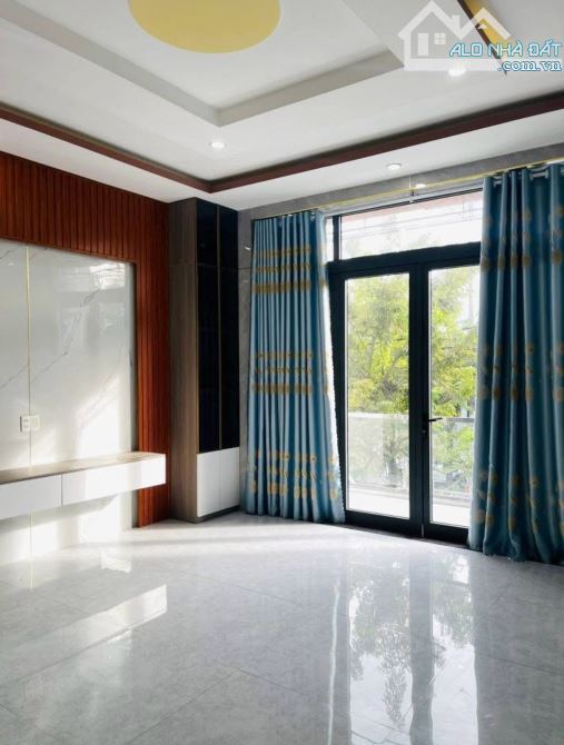 Bán nhà gần mặt tiền Hùng Vương Quận 10 - 91m2 – 5 tầng - HXH – thu nhập 30tr/tháng. 16 tỷ - 6