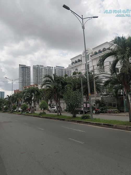 Bán nhà đẹp 3 tầng ,ngang khủng 7.1m.Phú Thuận ,Quận 7.Giá 10 tỷ. - 6