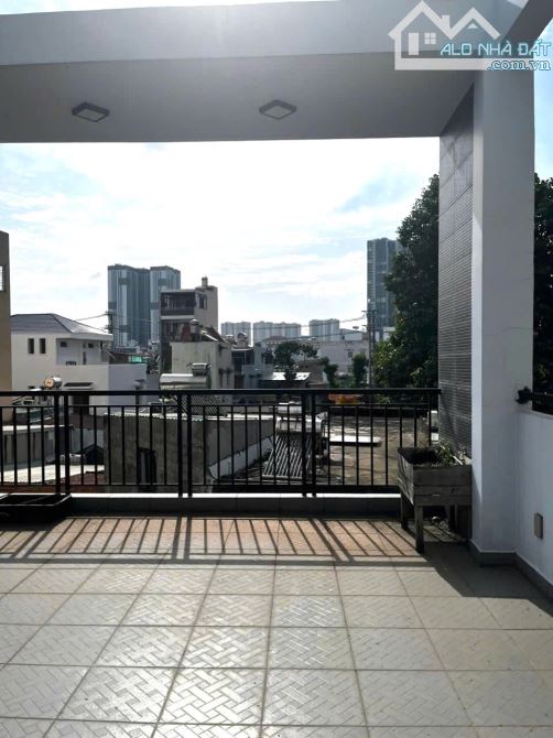 Bán nhà 3 tầng  sát làng đại học Quốc gia dt 80m2 - 6