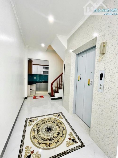 ÔTÔ TRÁNH — VÀO NHÀ — 5T + LỬNG VIEW TRUNG TÂM VĂN HÓA- GẦN TIME CITY- DƯƠNG VĂN BÉ 14.8. - 6