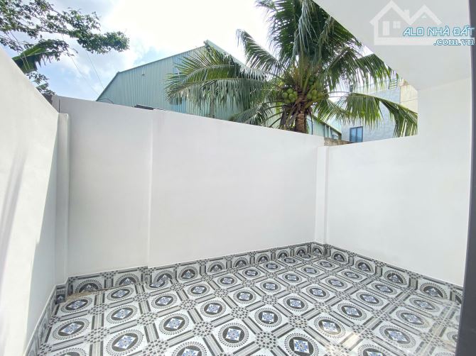 NHÀ TRUNG TÂM ĐẤT ĐỎ- Cách 40m ra TL44A - CÁCH CHỢ 300M - MẶT TIỀN BÊ TÔNG Ô TÔ THÔNG THOÁ - 6