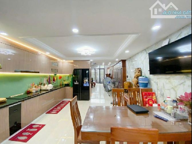 NHÀ 4 TẦNG - CMT 35M - HẺM Ô TÔ 7M THÔNG LUỒNG. - 6