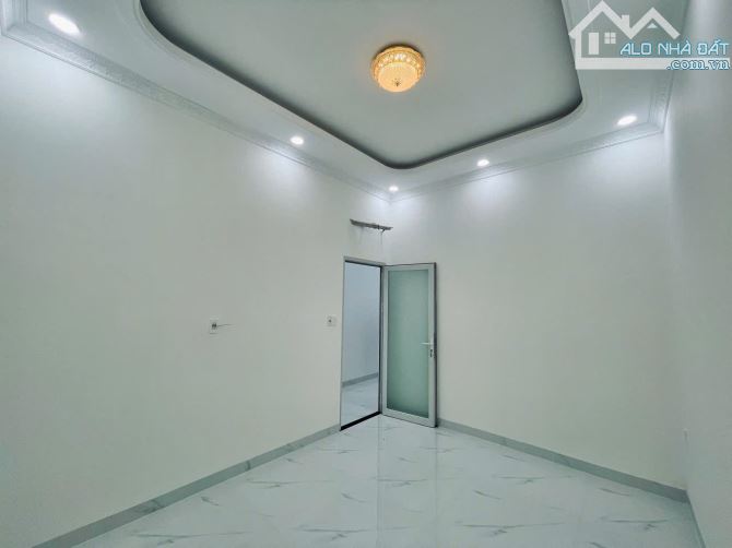 Bán Nhà Cấp 4 HXH Cống Lở Tân Bình 99m², Ngang 5m , Giá 7.3 Tỷ TL - 6