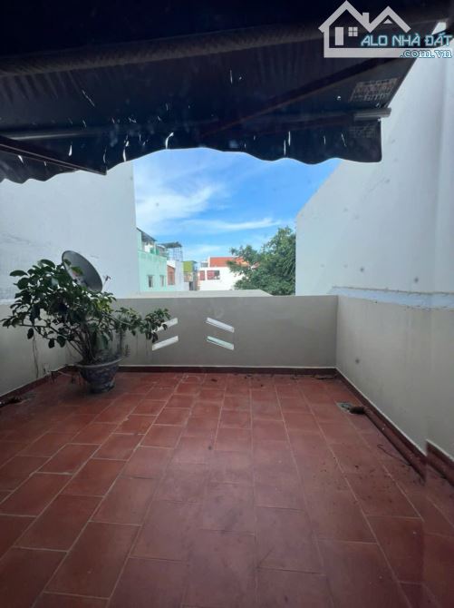 Bán nhà 3 tầng mặt tiền đường Sao Biển sát biển 98m2 giá 9.5 tỷ - 6