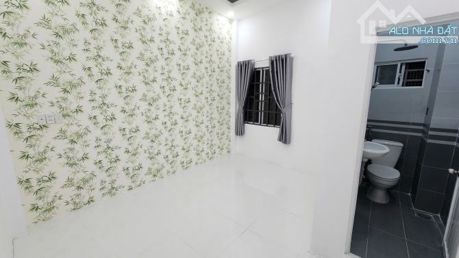 NHÀ PHỐ 2 LẦU 4.X TỶ GẦN SÔNG SG – KHÔNG KHÍ MÁT LÀNH CẢ NGÀY - 6