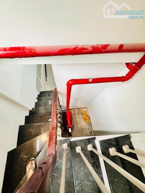 NGUYỄN VĂN LỘC MỖ LAO TÒA CCMN XÂY MỚI LÔ GÓC 3 THOÁNG Ô TÔ 64m 20 TỶ - 7
