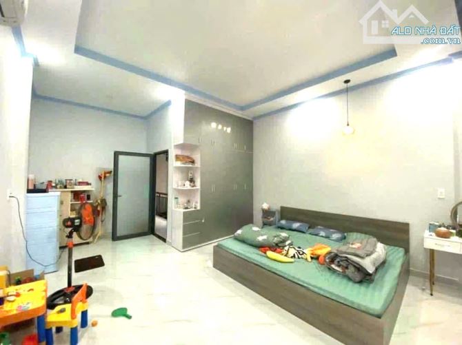 Bán nhà 3 tầng  sát làng đại học Quốc gia dt 80m2 - 7