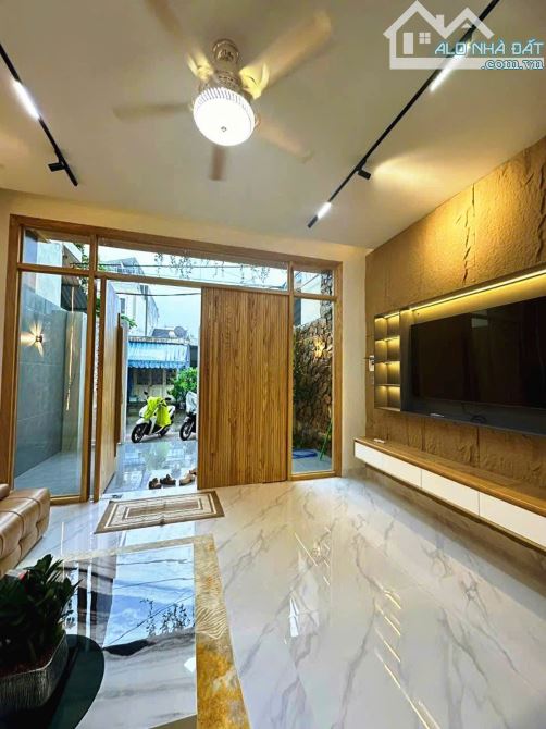 Bán siêu phẩm 3 tầng trung tâm Hoà Minh - 7