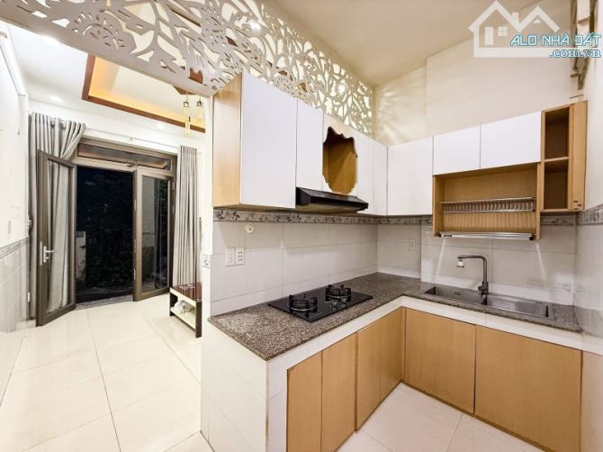 BÁN NHÀ 4 TẦNG KIÊN CỐ, 33M², 2PN MASTER 3WC + ST, PHAN VĂN TRỊ P12 B.THẠNH, CHỈ 5.85 TỶ - 7