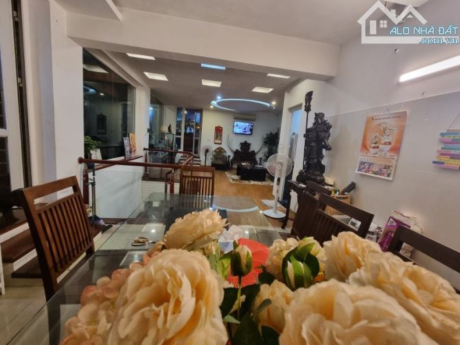 Bán gấp căn hộ Chung cư TRÀNG AN, CẦU GIẤY, 98m2, 3N, 2VS, Giá 11 tỷ - 7