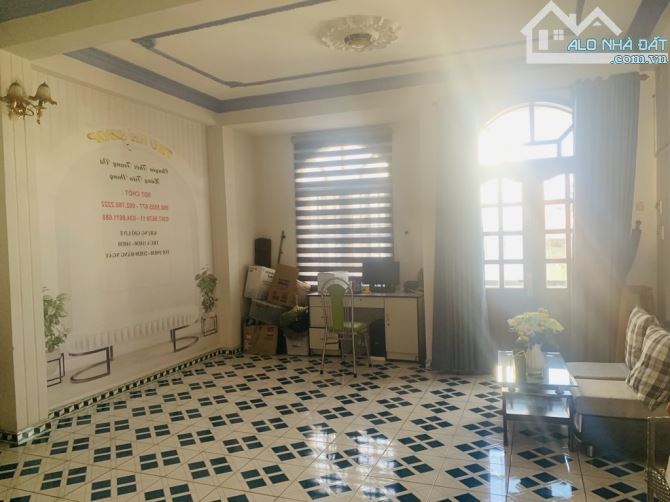 Bán Nhà 3 Tầng Dĩ An.90m2. Đường 8M,Shr Hoàn công đủ. - 7