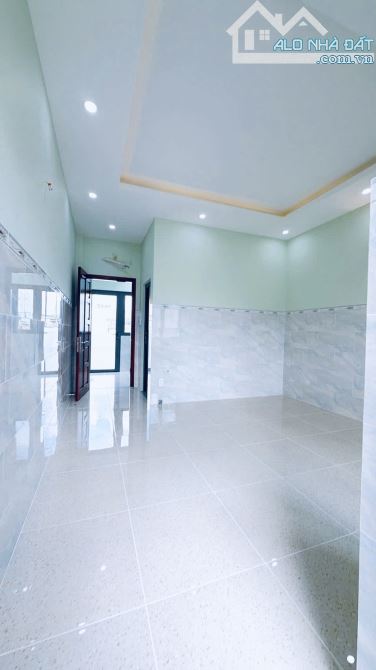 MẶT TIỀN HẼM BỰ - DT KHỦNG TRONG  TẦM GIÁ - 77M2 SỬ DỤNG GẦN 250M2  🌃MÔ TẢ :  -BÁN NHÀ MỚ - 8