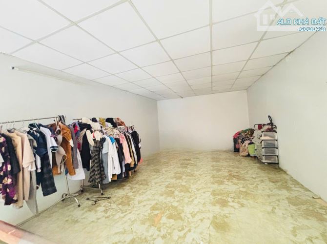Bán Nhà Ngay Thị Trấn Hóc Môn- 50M2(4 12.5 )- 2Tầng -Gần Mặt Tiền - Chỉ 2,9Tỷ. - 8