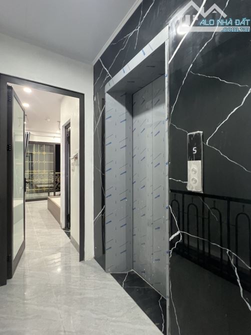 CẦU DIỄN - 51M² - 7 TẦNG MỚI TINH - 10 P KHÉP KÍN - PHÂN LÔ Ô TRÁNH VỈA HÈ 2 BÊN. - 7