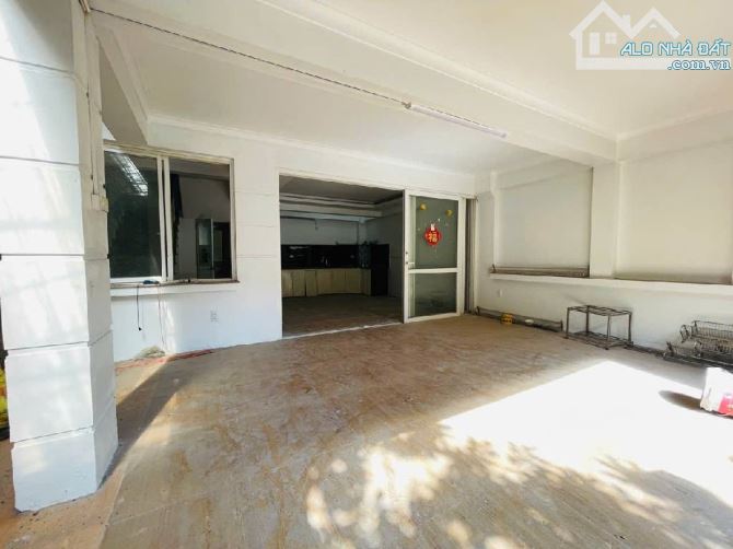 BÁN NHÀ NGỌC THỤY 107M2. MT 6M, SÁT HỒNG TIẾN. NGÕ Ô TÔ TRÁNH - GARA 2 Ô TÔ 7. 23 TỶ - 8