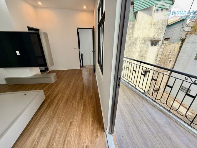 BÁN NHÀ ĐỘI CẤN, ĐẸP, MỚI TINH, Ở LUÔN, NGÕ NÔNG, GẦN PHỐ, MẶT TIỀN 5M 40M 8.9 TỶ - 8