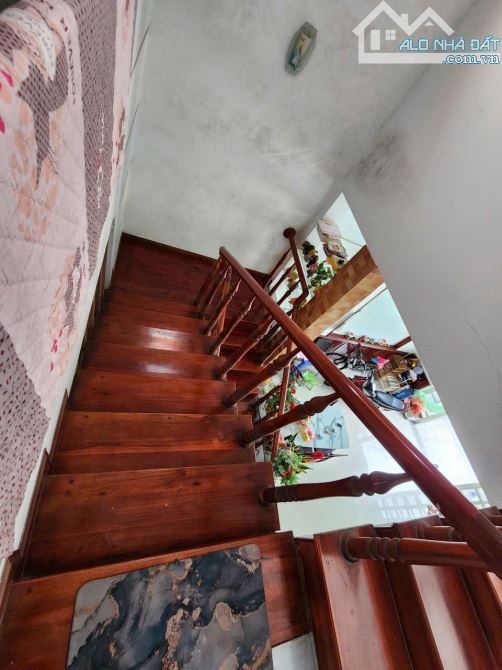 🔥 Nhà 2 tầng 2 mê đường 5m5 Nhơn Hoà 11 .  - Dt : 100m2 ngang 5m - Hướng tây bắc - 8